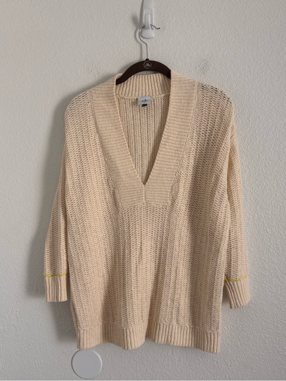 CAbi Women's Size Small Ivory Croquet Pullover V-Neck Knit Sweater